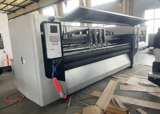 精密なスコアリングと切断のための高度なCNC 3250薄刃スライタースコアリングマシン 150m/min速度