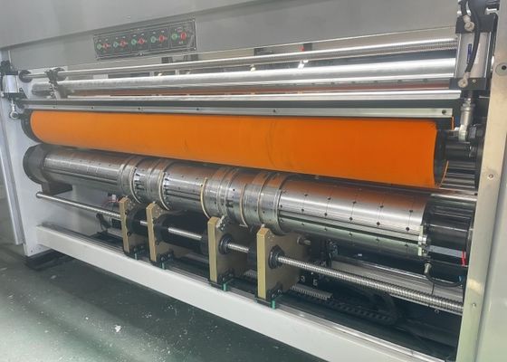 3 カラー コンピュータ コントロール フレクソ プリンター ローズド ボックス 印刷 機 の ダイ カッター