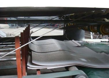 片面機のカートンの生産ライン、機械をつける自動周期の波形箱